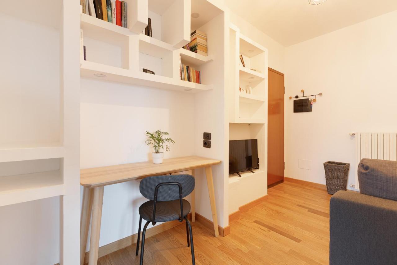 Milan Comfy Apartment X3 - With Balcony エクステリア 写真