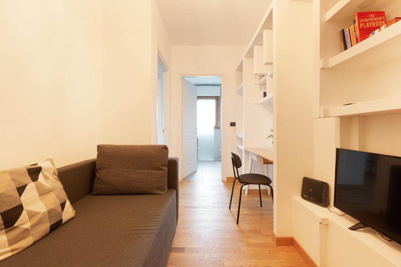 Milan Comfy Apartment X3 - With Balcony エクステリア 写真