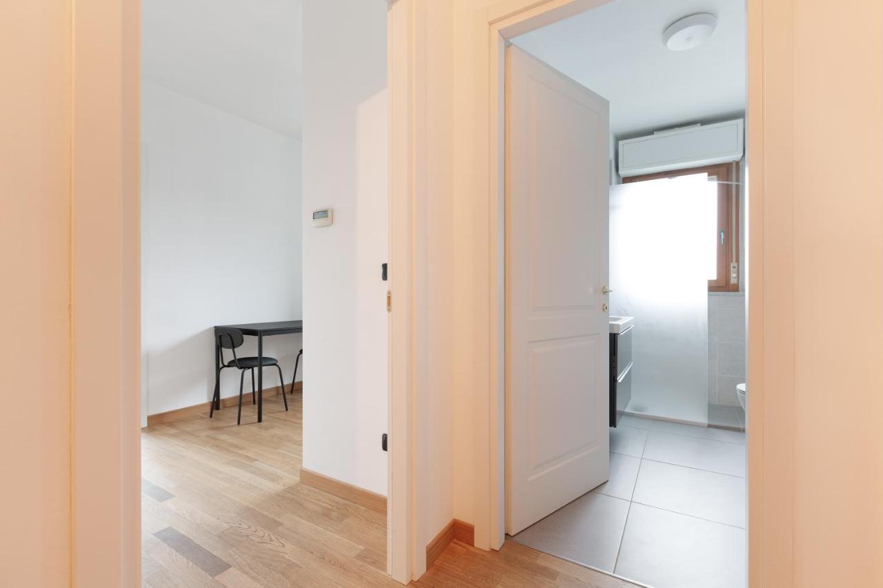 Milan Comfy Apartment X3 - With Balcony エクステリア 写真